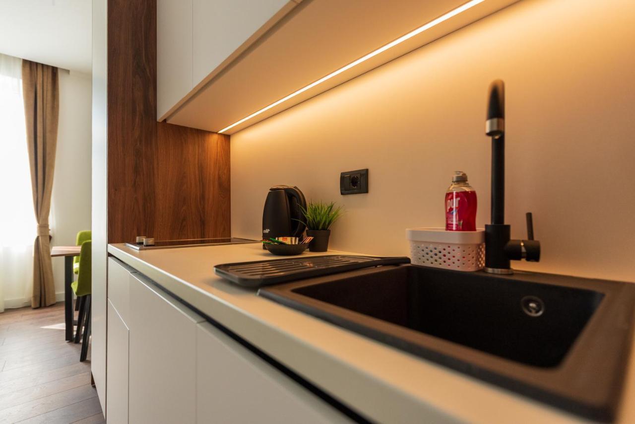 Apartments Emerald Free Garage Parking Сараево Экстерьер фото